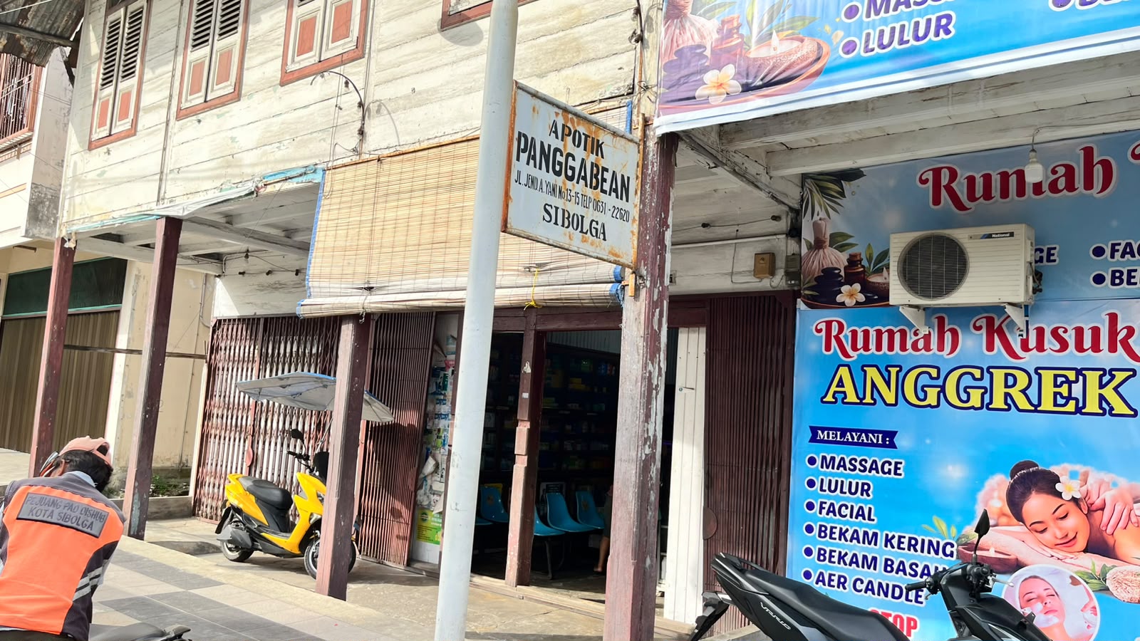 APOTEK PANGGABEAN