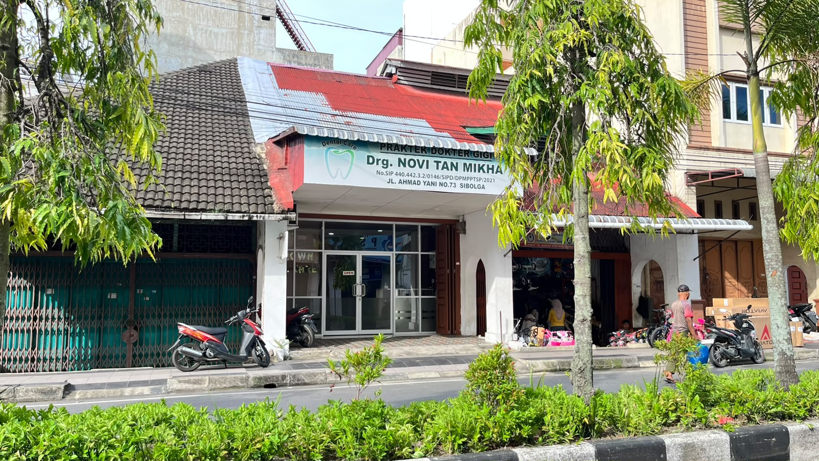 Praktik Drg Novi Tan Mikha